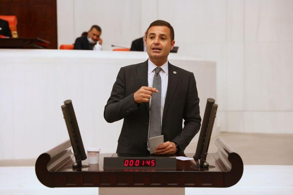 ''TL, GÜNEŞ GÖRMÜŞ KAR GİBİ ERİYOR''