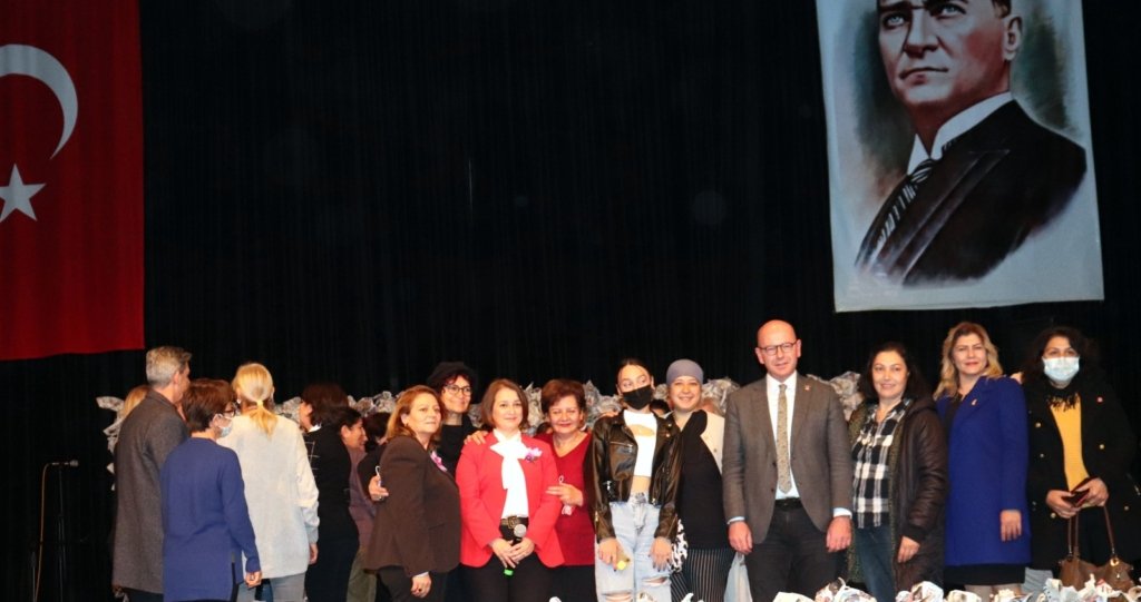 HER KADININ BİR HİKAYESİ MUTLAKA VARDIR