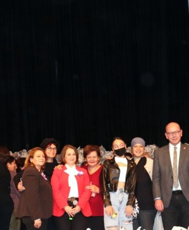 HER KADININ BİR HİKAYESİ MUTLAKA VARDIR