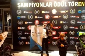 10 YAŞINDA KUPA KAZANDI