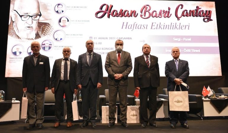 HASAN BASRİ ÇANTAY ANILDI