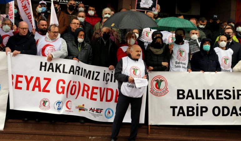 “OYALAMA DEĞİL HAKKIMIZ OLANI İSTİYORUZ ! ”