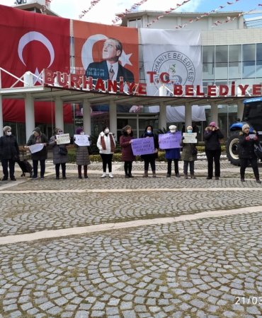 c32b0795-fce3-4751-99fb-ba8da2b45f48