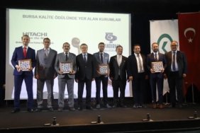 BANDIRMA BELEDİYESİ'NE TÜRKİYE KALİTE DERNEĞİ (KalDer) BAŞARI ÖDÜLÜ