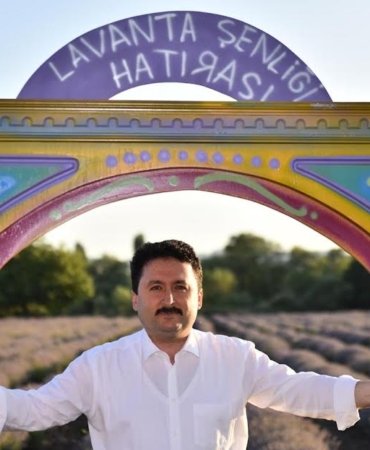 LAVANTA BAHÇESİ BÜYÜLÜYOR