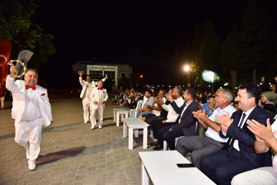 Altıeylül'de kırsal sinema günleri başladı