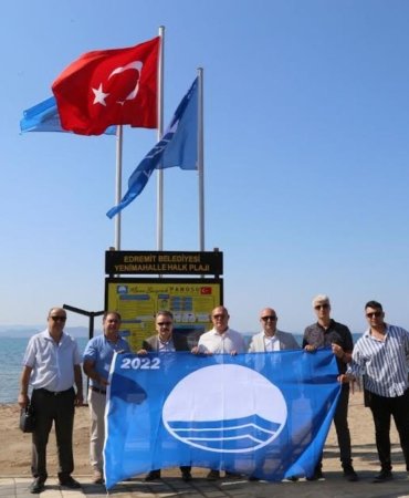 AKÇAY YENİ MAHALLE PLAJINA MAVİ BAYRAK