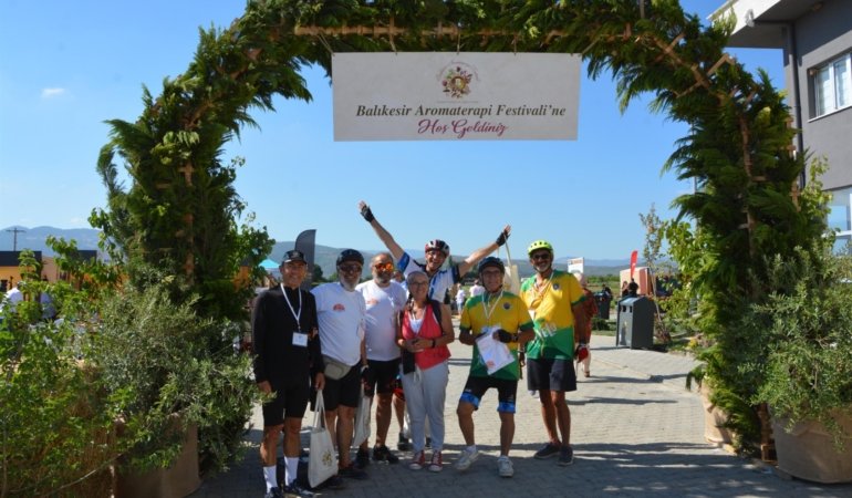 BALIKESİR AROMATERAPİ FESTİVALİ’NE YOĞUN İLGİ