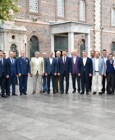 ZAĞNOSPAŞA CAMİİ'NDE BAYRAMLAŞMA