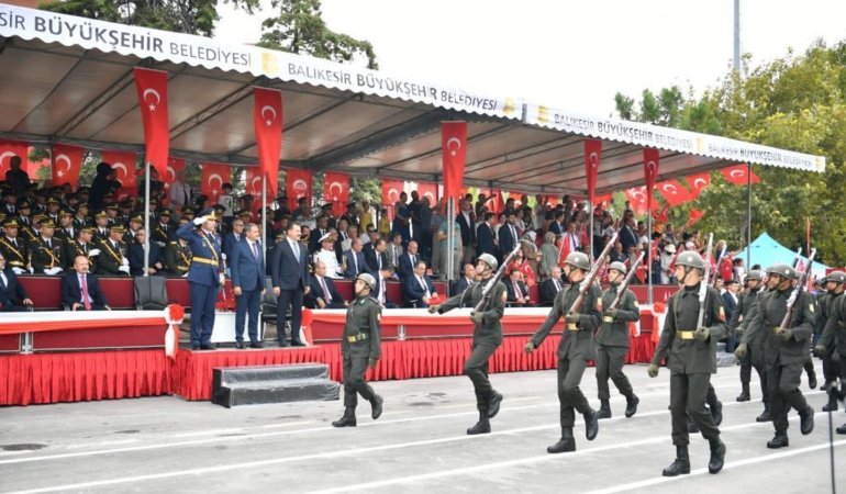 BALIKESİR'DE 30 AĞUSTOS COŞKUSU