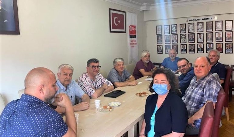 AKOB BİLEŞENLERİNDEN DR.NECDET UÇAN'A GEÇMİŞ OLSUN ZİYARETİ