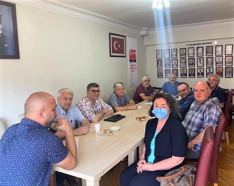 AKOB BİLEŞENLERİNDEN DR.NECDET UÇAN'A GEÇMİŞ OLSUN ZİYARETİ