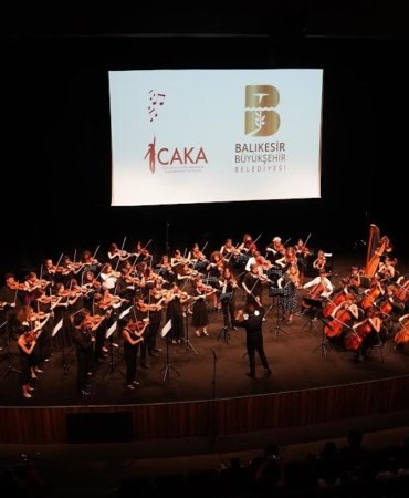 100 SANATÇI 14 KONSER