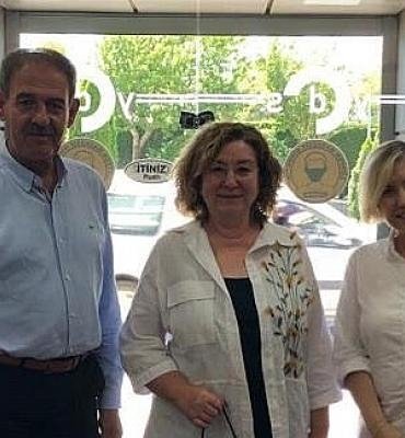 TEV BALIKESİR VE YDS ACADEMY'DEN BURSİYERLERE İNGİLİZCE DESTEĞİ