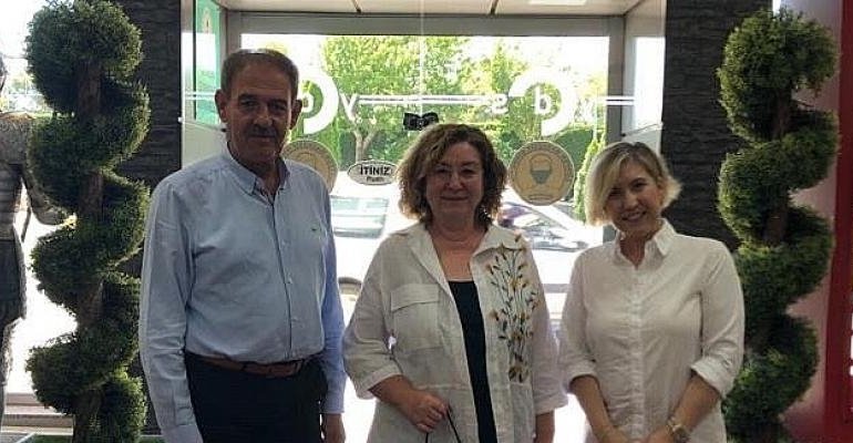 TEV BALIKESİR VE YDS ACADEMY'DEN BURSİYERLERE İNGİLİZCE DESTEĞİ