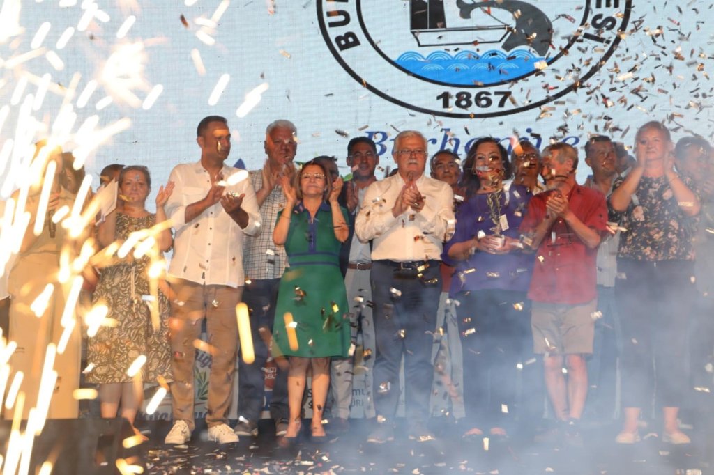 GERİCİ ZİHNİYETLERİN BASKI VE TEHDİTLERİ GENÇLERİMİZİN İDEALLERİNİ VE COŞKULARINI ENGELLEMEYECEKTİR