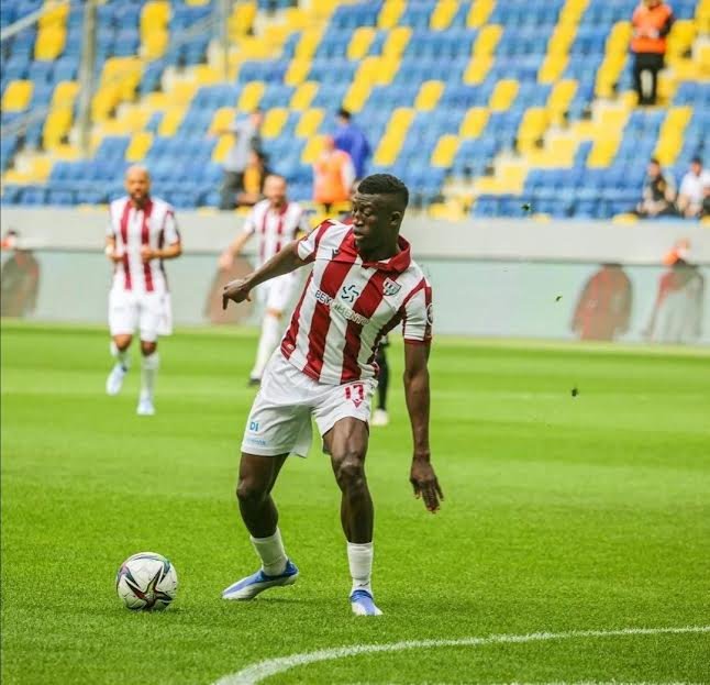 Keny’nin Beşiktaş’a transferi yattı