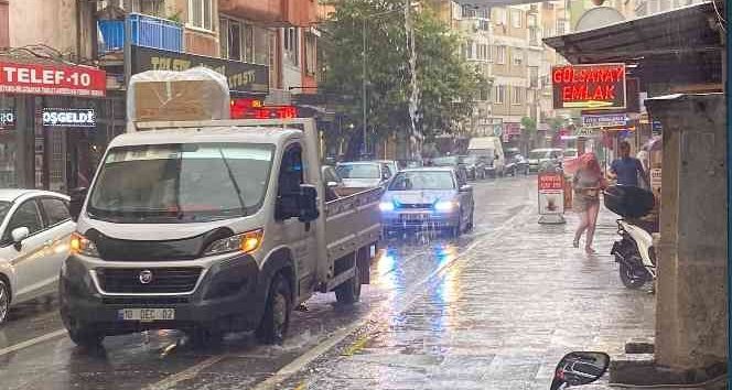 SAĞANAK YAĞIŞ BALIKESİR'DE ETKİLİ OLDU