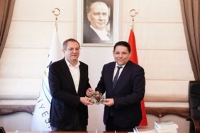 KOMŞU YUNANİSTAN'DAN DAYANIŞMA VE DESTEK SÜRÜYOR