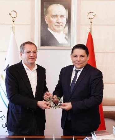 KOMŞU YUNANİSTAN'DAN DAYANIŞMA VE DESTEK SÜRÜYOR