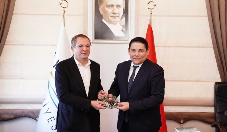 KOMŞU YUNANİSTAN'DAN DAYANIŞMA VE DESTEK SÜRÜYOR