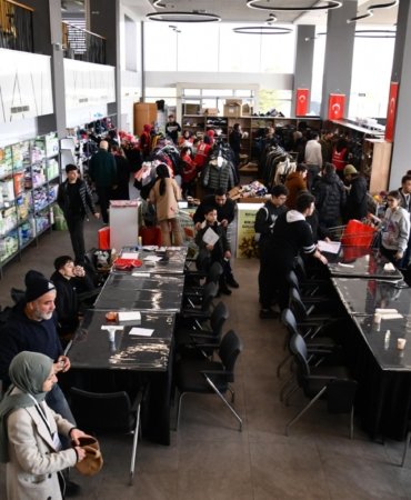 BALIKESİR'DEKİ DEPREMZEDELER İÇİN ÜCRETSİZ AVM