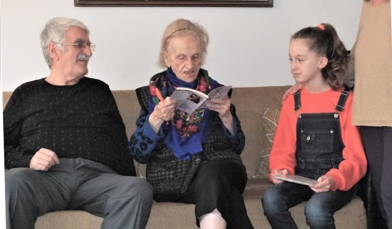 ÖĞRENCİDEN YAZAR BAŞARAN'A ZİYARET