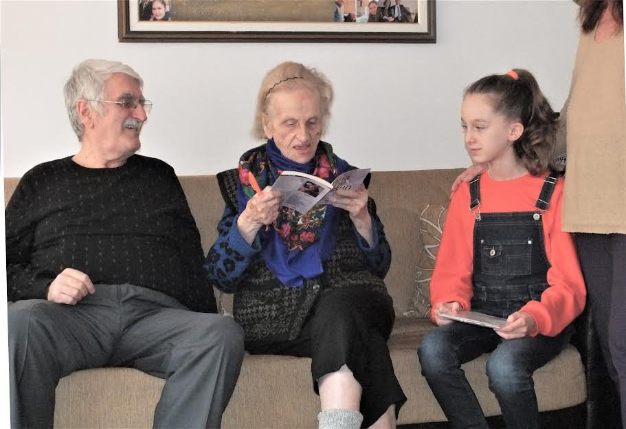 ÖĞRENCİDEN YAZAR BAŞARAN'A ZİYARET