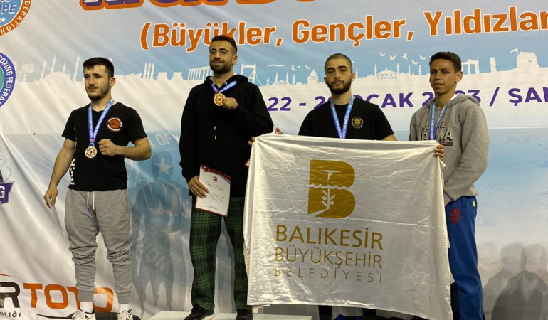 BAÜN’LÜ SPORCULARDAN TÜRKİYE KICK BOKS TURNUVASINDA BÜYÜK BAŞARI