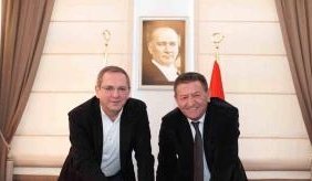 AYVALIK'TA TOPLU İŞ SÖZLEŞMESİ İMZALANDI