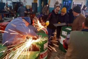 ogretmenler_depremzedeler_icin_soba_uretiyor_15616766_amp