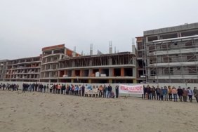 ALTINOVA’DA DENİZE SIFIR REZİDANS’A TEPKİ, “KIYILAR HALKINDIR”