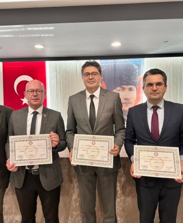 CHP VE DEVA PARTİLİ VEKİLLER MAZBATALARINI ALDI