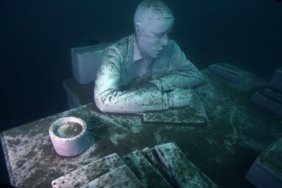 DENİZ ALTINDA HEYKEL GALERİSİ