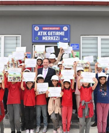 KARESİ ATIK GETİRME MERKEZİ ÖĞRENCİLERİ AĞIRLIYOR