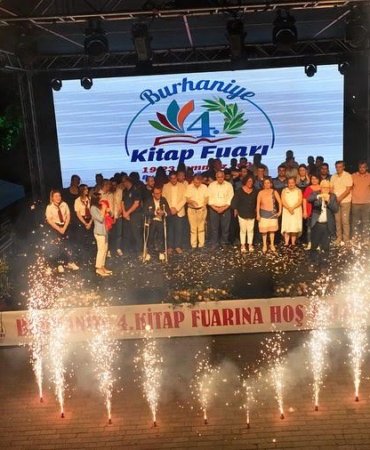 4.BURHANİYE KİTAP FUARI SLOGANLARLA SONA ERDİ