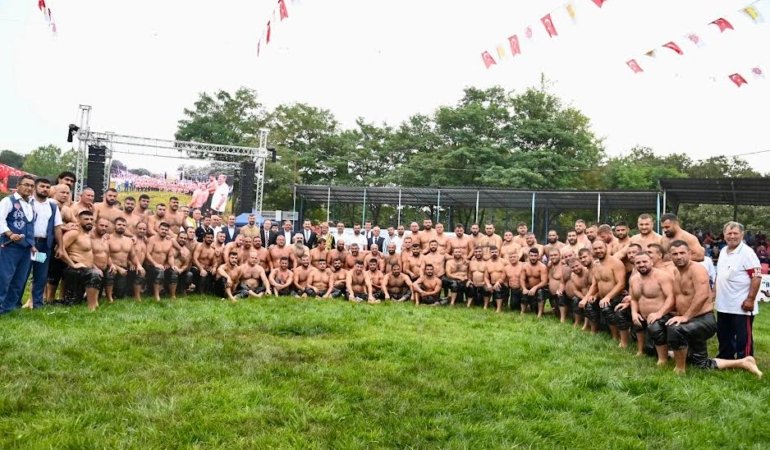 YAĞLI GÜREŞ LİGİ FİNALLERİ KURTDERE’DE