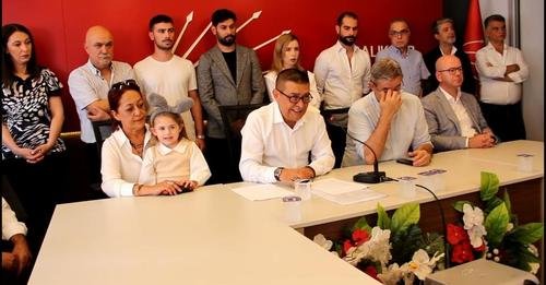 CHP’DE ADAYLAR MEYDANA ÇIKIYOR