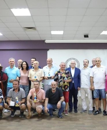 BURHANİYE’DE BRİÇ TURNUVASI ŞÖLENİ