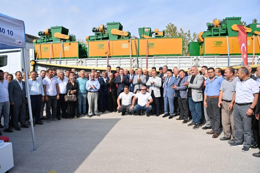 Yerel ekonomiye büyük güç: Üreticiye 10 milyon değerinde selektör makinesi