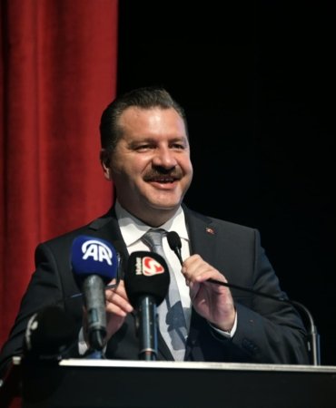 -132146978Yücel Yilmaz'a, BM Habitat temsilcilerinden övgü dolu sözler