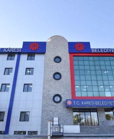 KARESİ BELEDİYESİ YENİ BİNASINDA