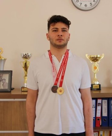 ŞMG’li Can Kuşçu güreşte il birincisi