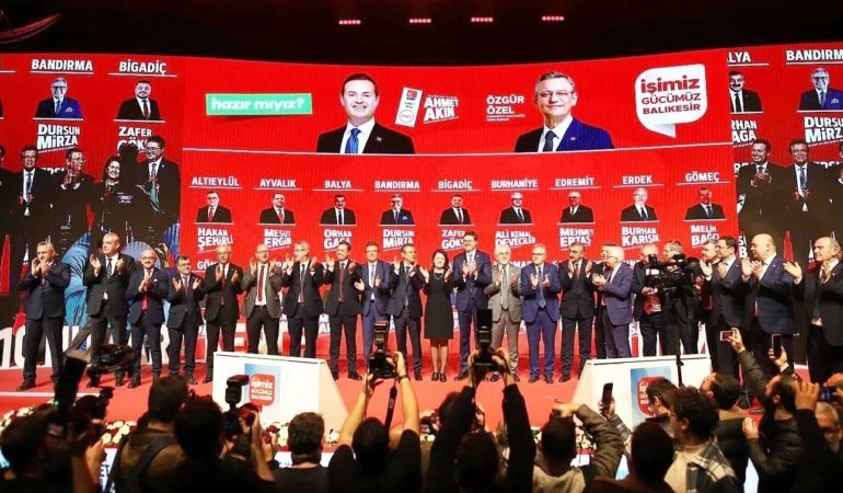 CHP'DE ZAFER... 15 BELEDİYE!