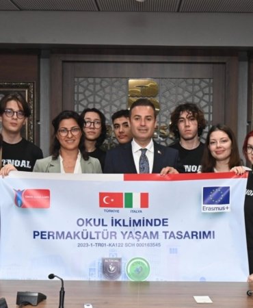 AKIN'DAN GENÇLERE TAM DESTEK