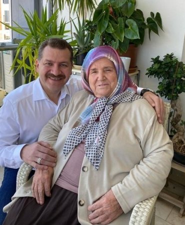 YÜCEL YILMAZ'IN ANNESİ VEFAT ETTİ