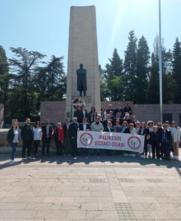 ''ECZACI VARSA HAYAT VAR''