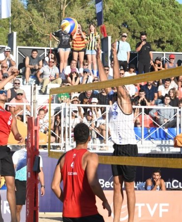 Balıkesir, plaj voleybolunun gözbebeği oluyor