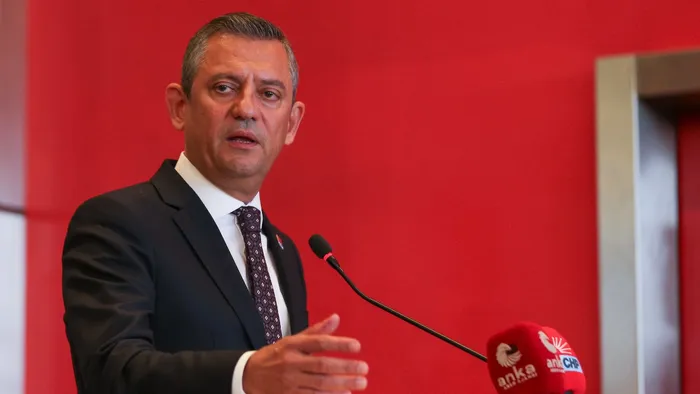 Özgür Özel: Belediyelerdeki atama hatalarını geri aldırtıyorum