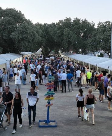 5. Burhaniye Kitap Fuarı bugün başlıyor!